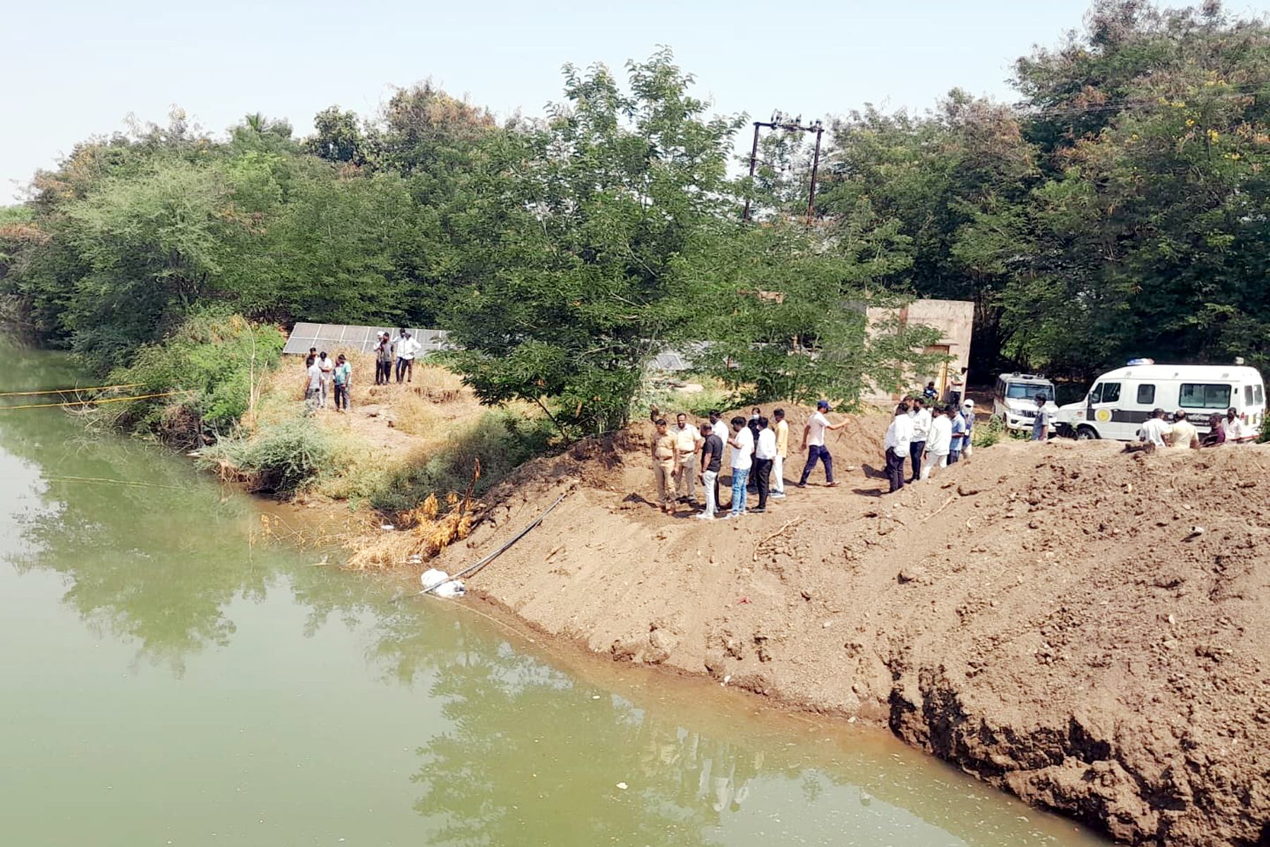 कासार पिंपळगावातील बंधार्‍यात गोणीत बांधलेला महिलेचा मृतदेह सापडला