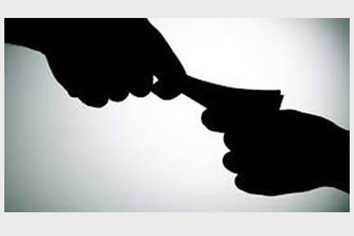 सौर कृषी पंप मंजुरीसाठी लाचखोरी